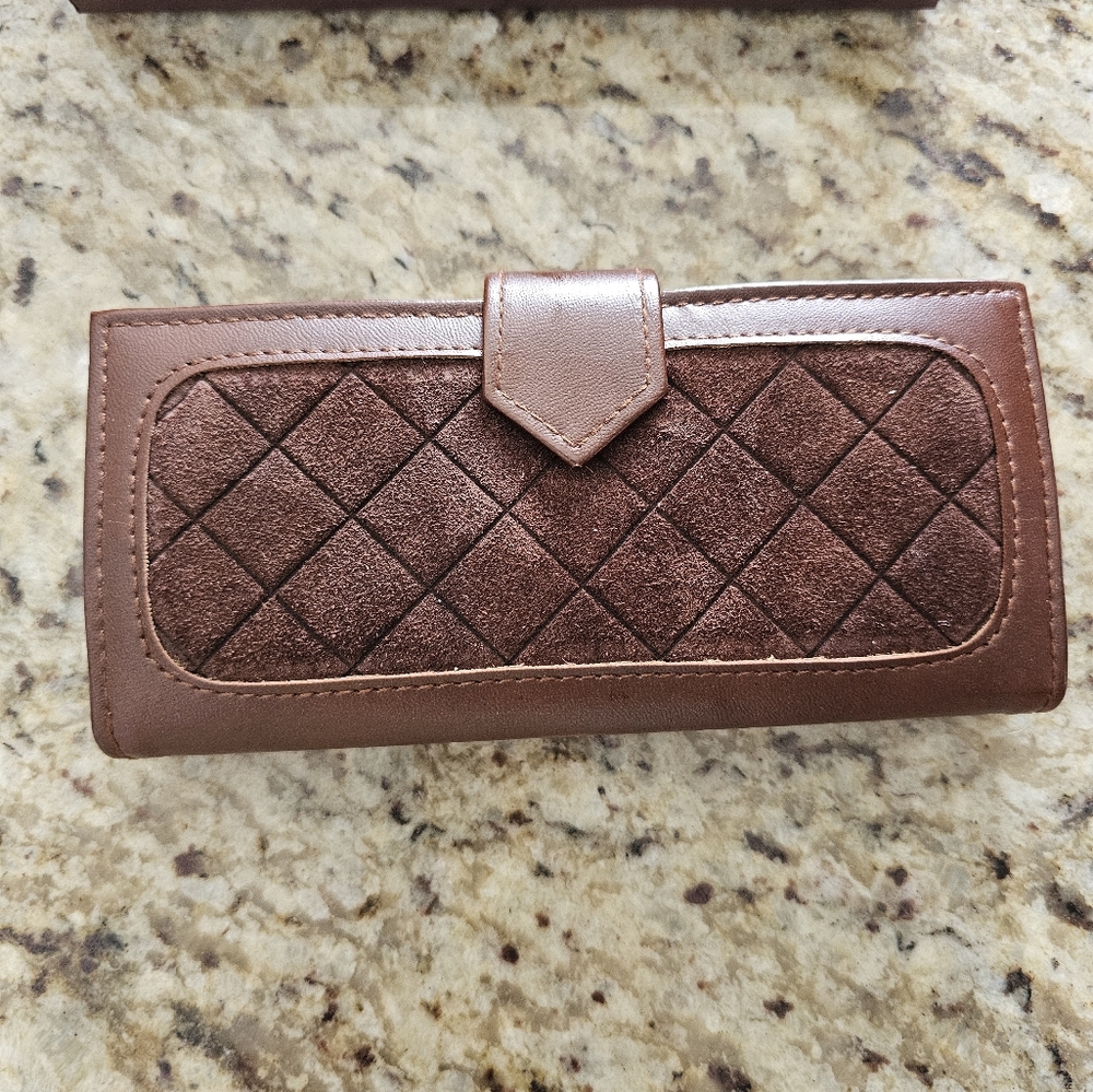 VINTAGE Brown Quilted Wallet